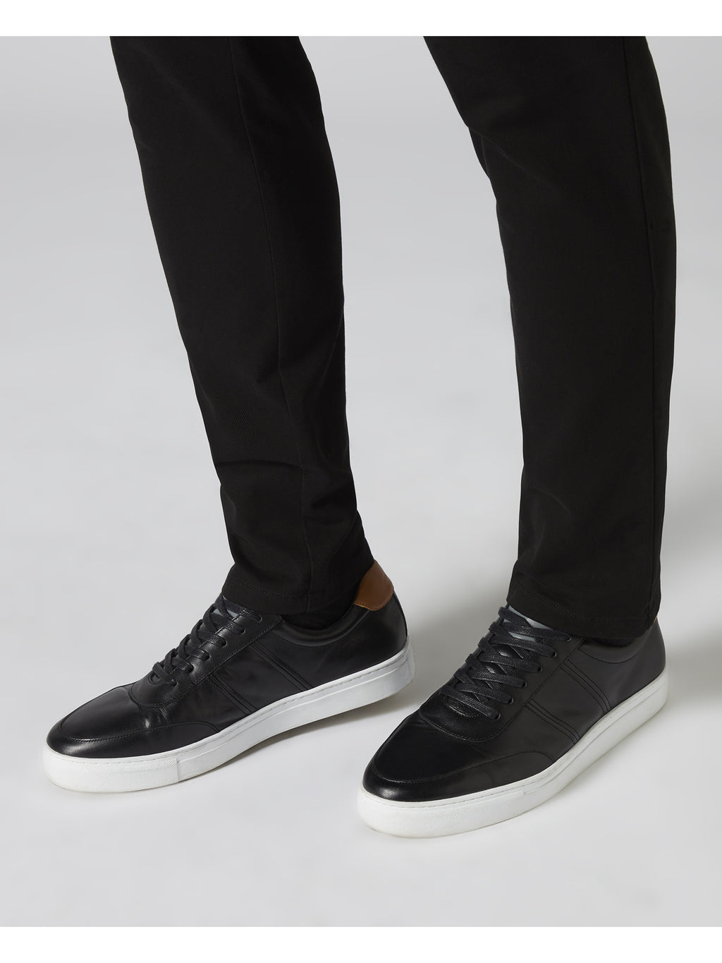 black-trainers-leather-mens-remus-uomo