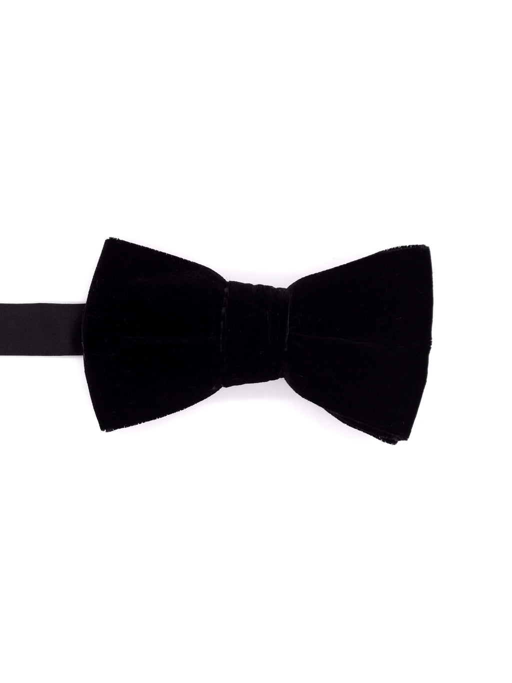 black-velvet-bow-tie-pre-tied