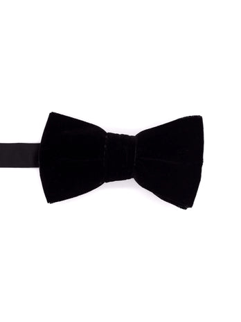 black-velvet-bow-tie-pre-tied